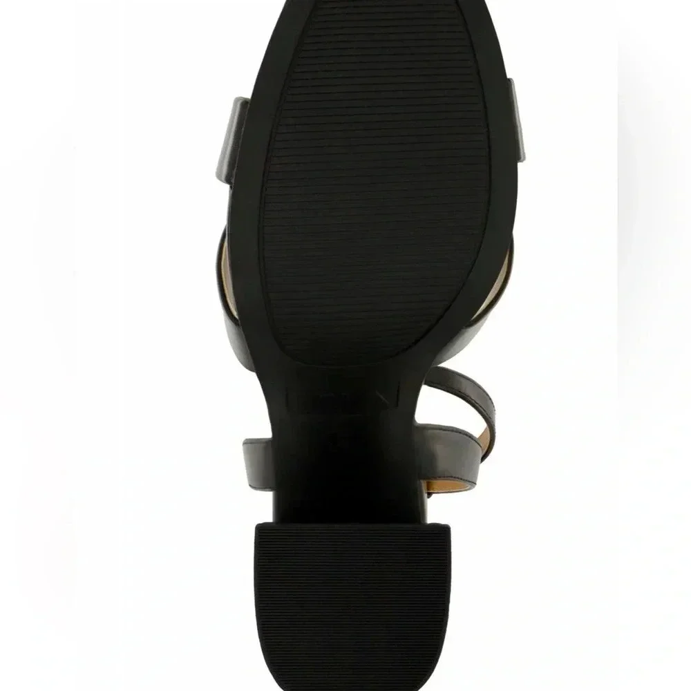 Mia Eloise Block heel sandals black size 8M secure ankle strap contoured footbed
